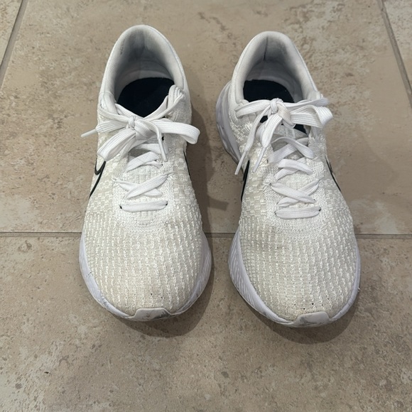 Nike running sneakers - Picture 2 of 7